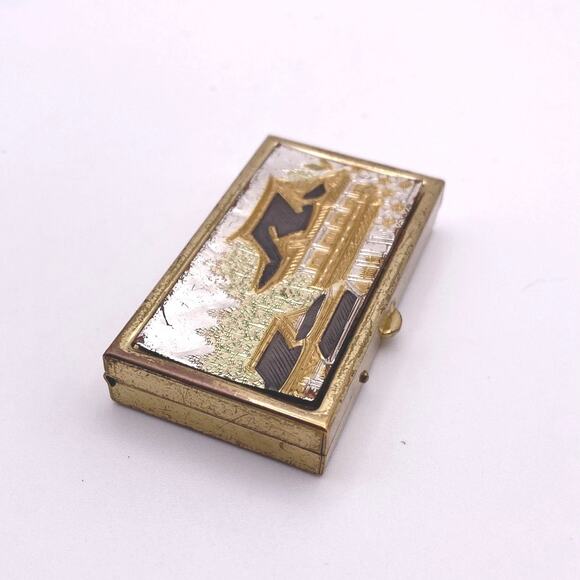 Gold Tone Vintage Pill Box With Chinese Scene Decoration - Picture 3 of 7